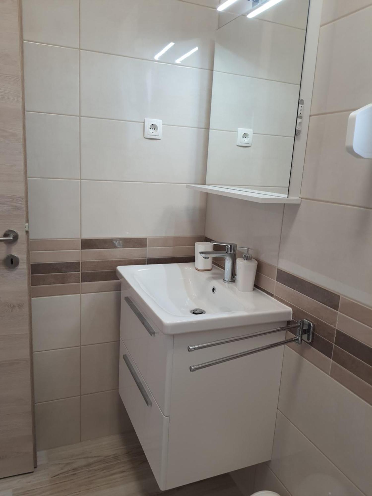 Apartments Vesna Avsec - Krk Town Kamer foto